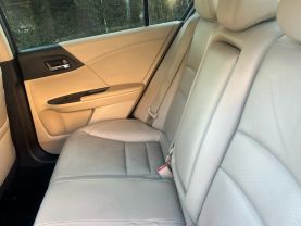 2017 Honda Accord - Image 15