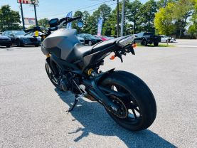 2015 YAMAHA FZ-09 SPORTBIKES - -