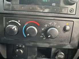 2010 DODGE DAKOTA CREW CAB PICKUP BLACK AUTOMATIC - Auto Spot
