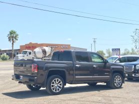 2016 GMC SIERRA 1500 CREW CAB PICKUP V8, ECOTEC3, 6.2 LITER DENALI PICKUP 4D 5 3/4 FT