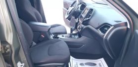 2019 JEEP CHEROKEE SUV 4-CYL, ZERO EVAP, 2.4 LITER LATITUDE SPORT UTILITY 4D at The One Autosales Inc in Phoenix , AZ 85022  33.60461470880989, -112.03641575767358