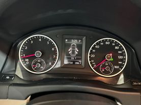 2011 VOLKSWAGEN TIGUAN