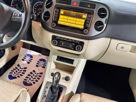 2011 VOLKSWAGEN TIGUAN