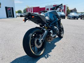 2015 YAMAHA FZ-09 SPORTBIKES - -