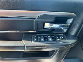 2016 RAM 1500 CREW CAB