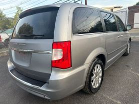 2014 CHRYSLER TOWN & COUNTRY PASSENGER SILVER AUTOMATIC - Auto Spot