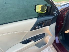 2017 Honda Accord - Image 20