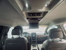2016 CHRYSLER TOWN & COUNTRY PASSENGER V6, 3.6 LITER TOURING MINIVAN 4D