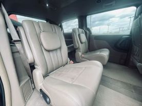 2016 CHRYSLER TOWN & COUNTRY PASSENGER V6, 3.6 LITER TOURING MINIVAN 4D
