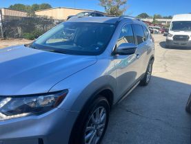 2019 Nissan Rogue - Image 2