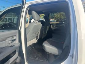 2019 RAM 1500 CLASSIC CREW CAB PICKUP WHITE AUTOMATIC - Auto Spot