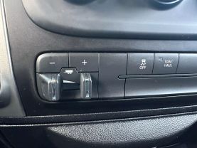 2019 RAM 1500 CLASSIC CREW CAB PICKUP WHITE AUTOMATIC - Auto Spot