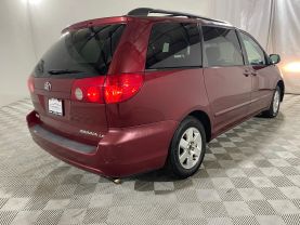 2008 TOYOTA SIENNA