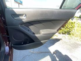 2017 Kia Forte Lx Sedan 4d - Image 26