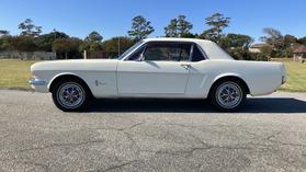 1966 FORD MUSTANG CAR STRAIGHT 6 SPRINT 200 COUPE