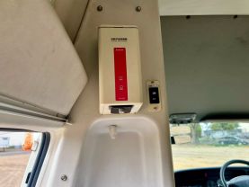 1997 TOYOTA HIACE VAN 1UZ-FE HIMEDIC AMBULANCE