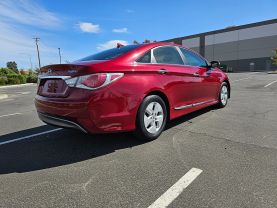 2012 HYUNDAI SONATA SEDAN 4-CYL, HYBRID, 2.4 LITER HYBRID SEDAN 4D