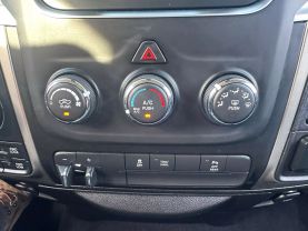 2019 RAM 1500 CLASSIC CREW CAB PICKUP WHITE AUTOMATIC - Auto Spot