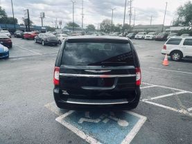 2016 CHRYSLER TOWN & COUNTRY PASSENGER V6, 3.6 LITER TOURING MINIVAN 4D
