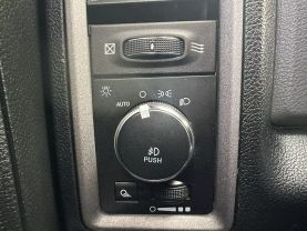 2018 RAM 1500 QUAD CAB PICKUP BLACK AUTOMATIC - Auto Spot