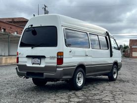 1995 TOYOTA HIACE VAN 3L CAMPER