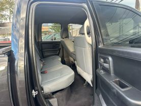 2018 RAM 1500 QUAD CAB PICKUP BLACK AUTOMATIC - Auto Spot