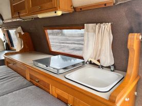 1995 TOYOTA HIACE VAN 3L CAMPER