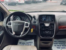 2016 CHRYSLER TOWN & COUNTRY PASSENGER V6, 3.6 LITER TOURING MINIVAN 4D