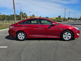 2012 HYUNDAI SONATA SEDAN 4-CYL, HYBRID, 2.4 LITER HYBRID SEDAN 4D