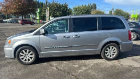 2016 CHRYSLER TOWN & COUNTRY