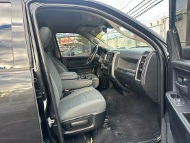 2018 RAM 1500 QUAD CAB PICKUP BLACK AUTOMATIC - Auto Spot