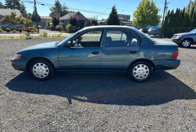 1995 TOYOTA COROLLA SEDAN 4-CYL, 1.6 LITER SEDAN 4D