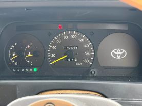 1995 TOYOTA HIACE VAN 3L CAMPER