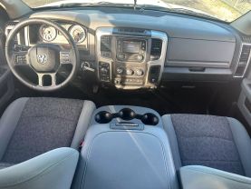 2019 RAM 1500 CLASSIC CREW CAB PICKUP WHITE AUTOMATIC - Auto Spot