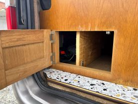 1995 TOYOTA HIACE VAN 3L CAMPER