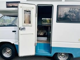 1995 MITSUBISHI DELICA CAMPER 4D56 JB470