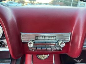 1960 FORD THUNDERBIRD