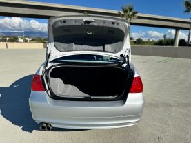 2009 BMW 3 SERIES SEDAN 6-CYL, 3.0 LITER 328I SEDAN 4D