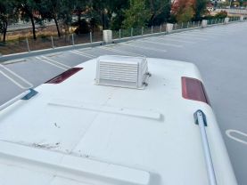 1995 MITSUBISHI DELICA CAMPER 4D56 JB470