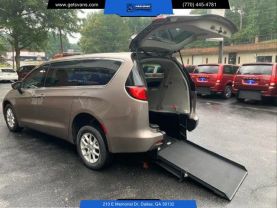 2015 CHRYSLER TOWN & COUNTRY VAN V6, 3.6 LITER TOURING MINIVAN 4D