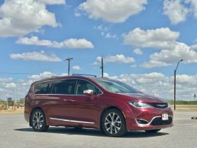 2017 CHRYSLER PACIFICA VAN V6, 3.6 LITER LIMITED MINIVAN 4D