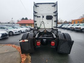 2017 FREIGHTLINER CASCADIA