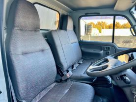 1994 NISSAN ATLAS 200 BOX TRUCK FD42 BOX TRUCK
