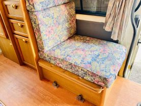 1997 TOYOTA HIACE VAN 3L REIMO CAMPER