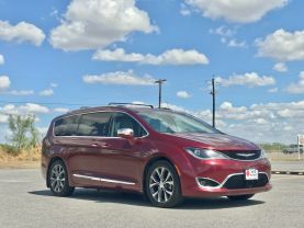 2017 CHRYSLER PACIFICA VAN V6, 3.6 LITER LIMITED MINIVAN 4D