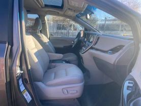 2017 TOYOTA SIENNA PASSENGER GRAY AUTOMATIC - Auto Spot