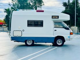 1995 MITSUBISHI DELICA CAMPER 4D56 JB470