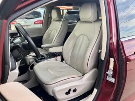 2017 CHRYSLER PACIFICA VAN V6, 3.6 LITER LIMITED MINIVAN 4D