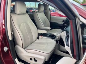 2017 CHRYSLER PACIFICA VAN V6, 3.6 LITER LIMITED MINIVAN 4D