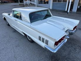 1960 FORD THUNDERBIRD